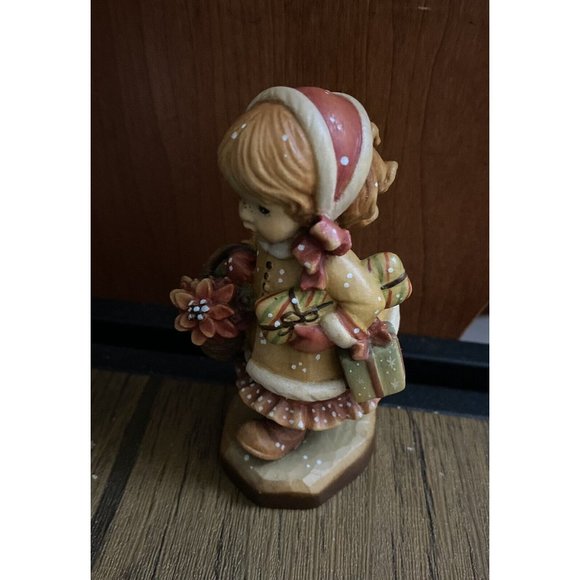 Vtg ANRI Yuletide Cheer Wood Carving Girl & Basket Figurine Signed Christmas - Picture 2 of 13